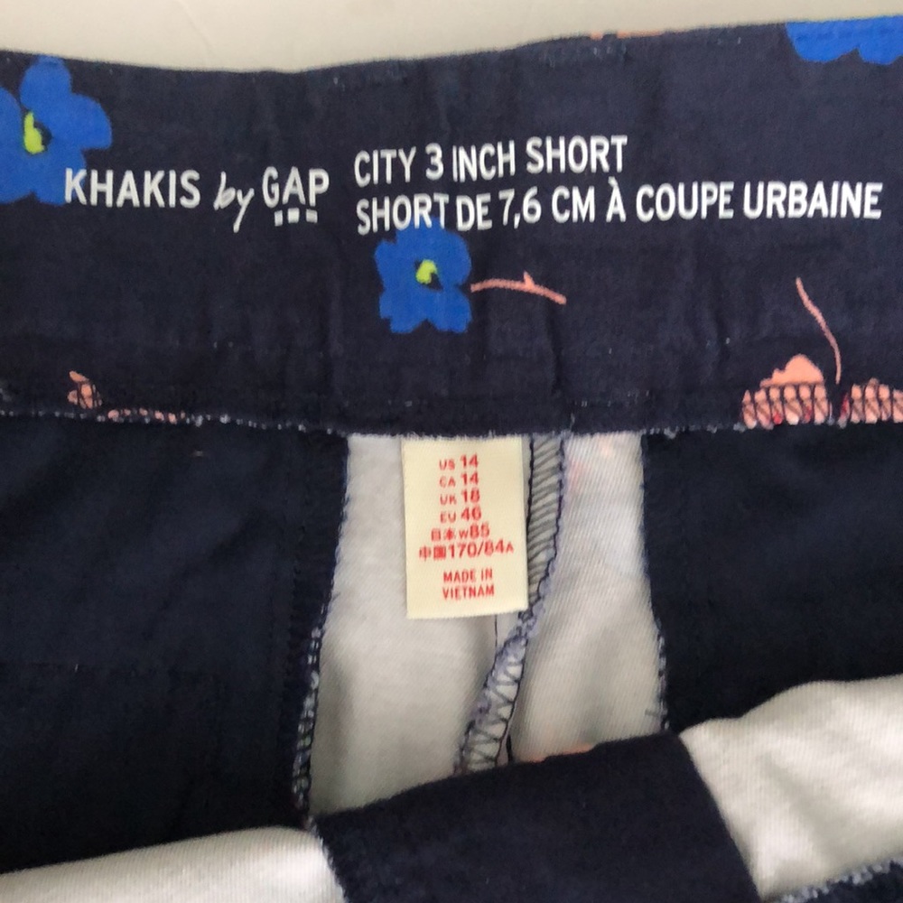GAP KHAKIS Shorts City 3” SZ 14 Floral Blue Like New! - Picture 5 of 8